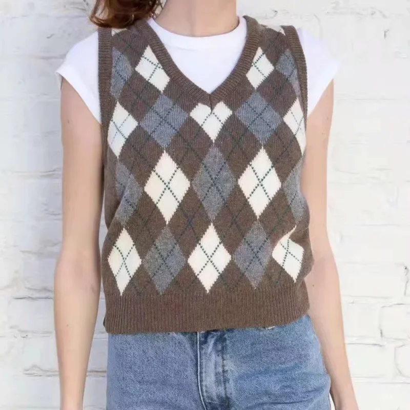 Korean Fashion Sweet College Lady Slim Knitted Vest Women Winter Women Brown Argyle V Neck Tank Tops Preppy Style Y2k Crop Top