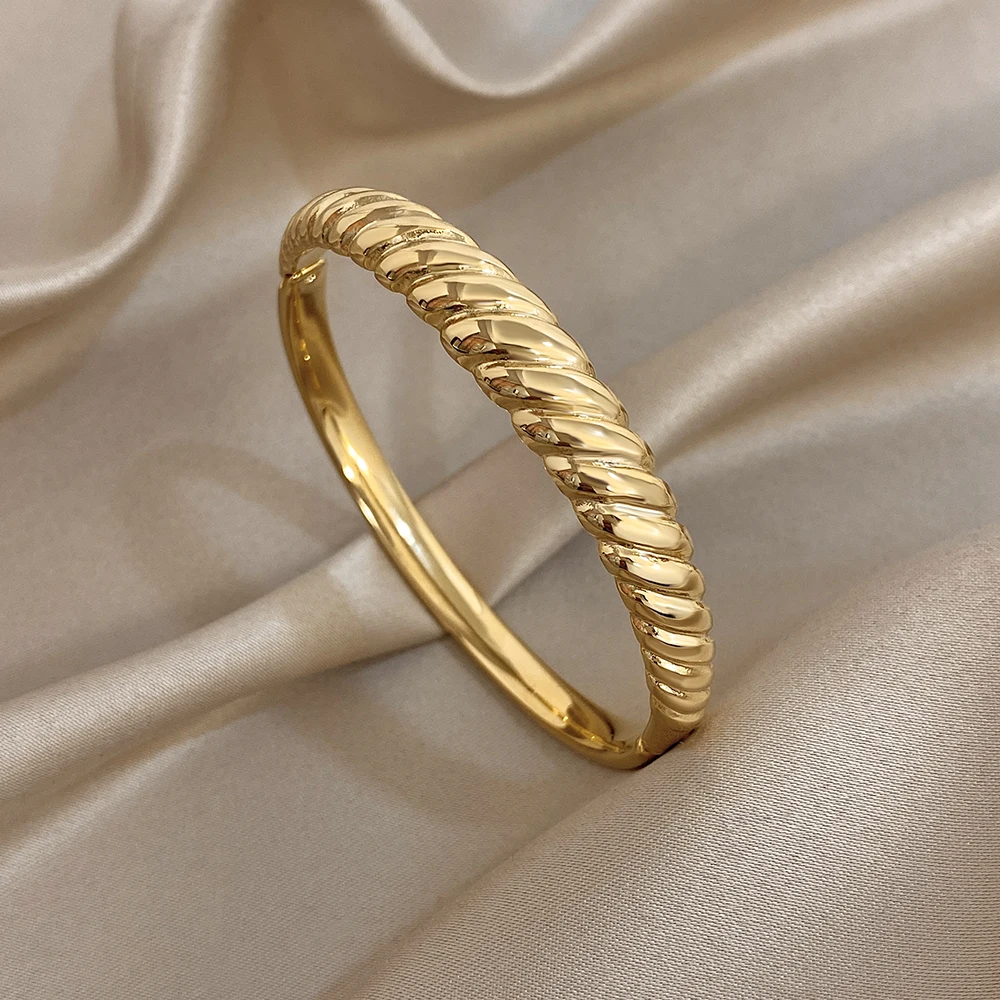 

Freetry Simple Gold Color Stainless Steel Bracelet for Women Classic Fashion Irregular Round Cuff Bangle Waterproof Jewelry Gift