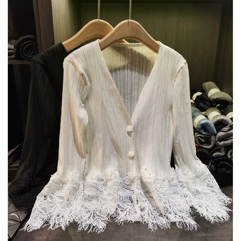 

Miyake Pleated French Lace T-shirt 2026 New Splicing Hollow V-neck Long-sleeved Jacket Elegant and Gentle Women Lightweight Tops