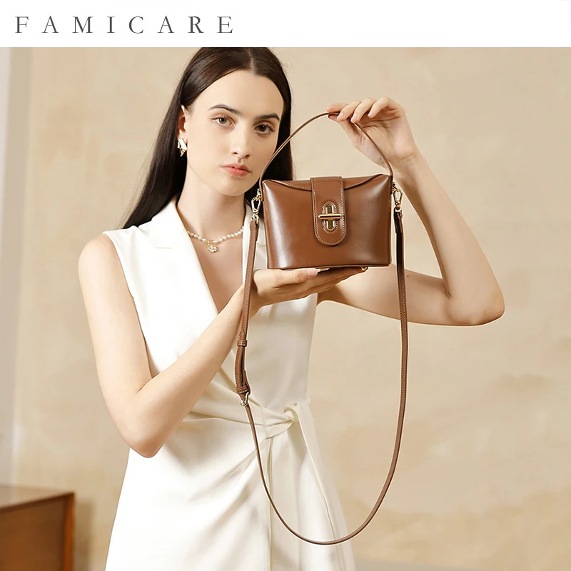 

New Minimalist Split Leather Women's Crossbody Handbag Lady Trendy Urban Style Light Luxury Capsule Lock Design Shoulder Bag