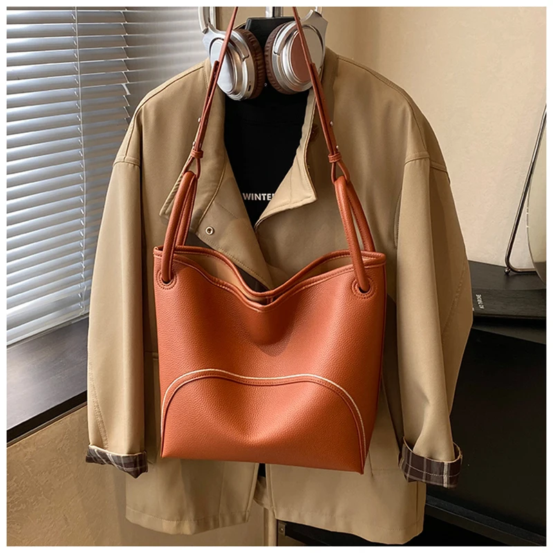 

Большая женская сумка-тоут, большая вместительная сумка на плечо, новинка 2023 года, универсальная ретро-сумка через плечо, модная текстурная дорожная сумка из искусственной кожи