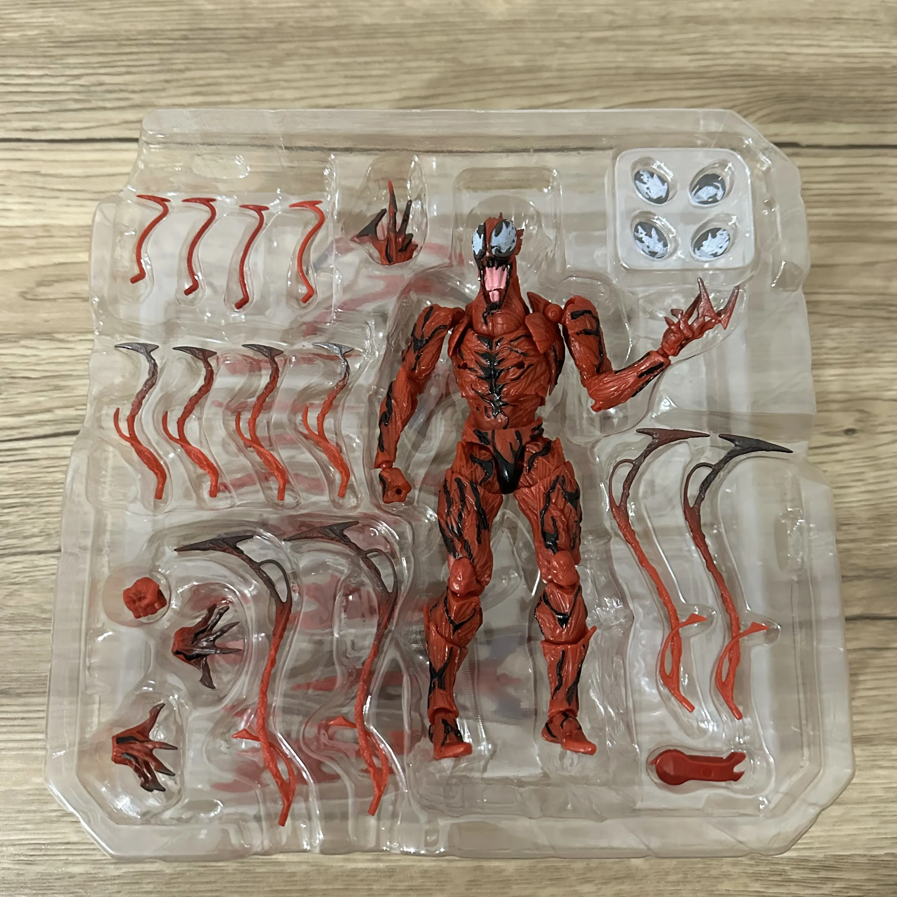 

Yamaguchi Style Red Massacre Eddie Extraordinary Spider Man Avengers Anti Hero Venom Full Joint Removable Handheld Model Set