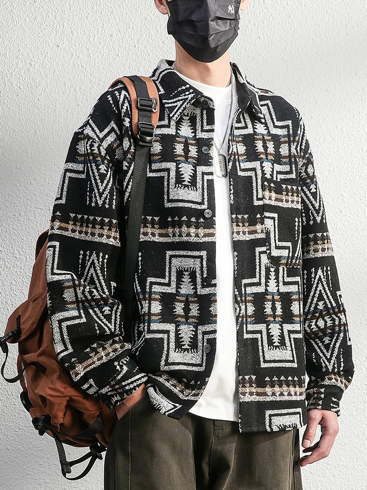 2025 일본 레트로 스타일 남성용 베이지 자카드 브러시드 턴다운 칼라 긴팔 셔츠 루즈 캐주얼 블랙 그레이 재킷