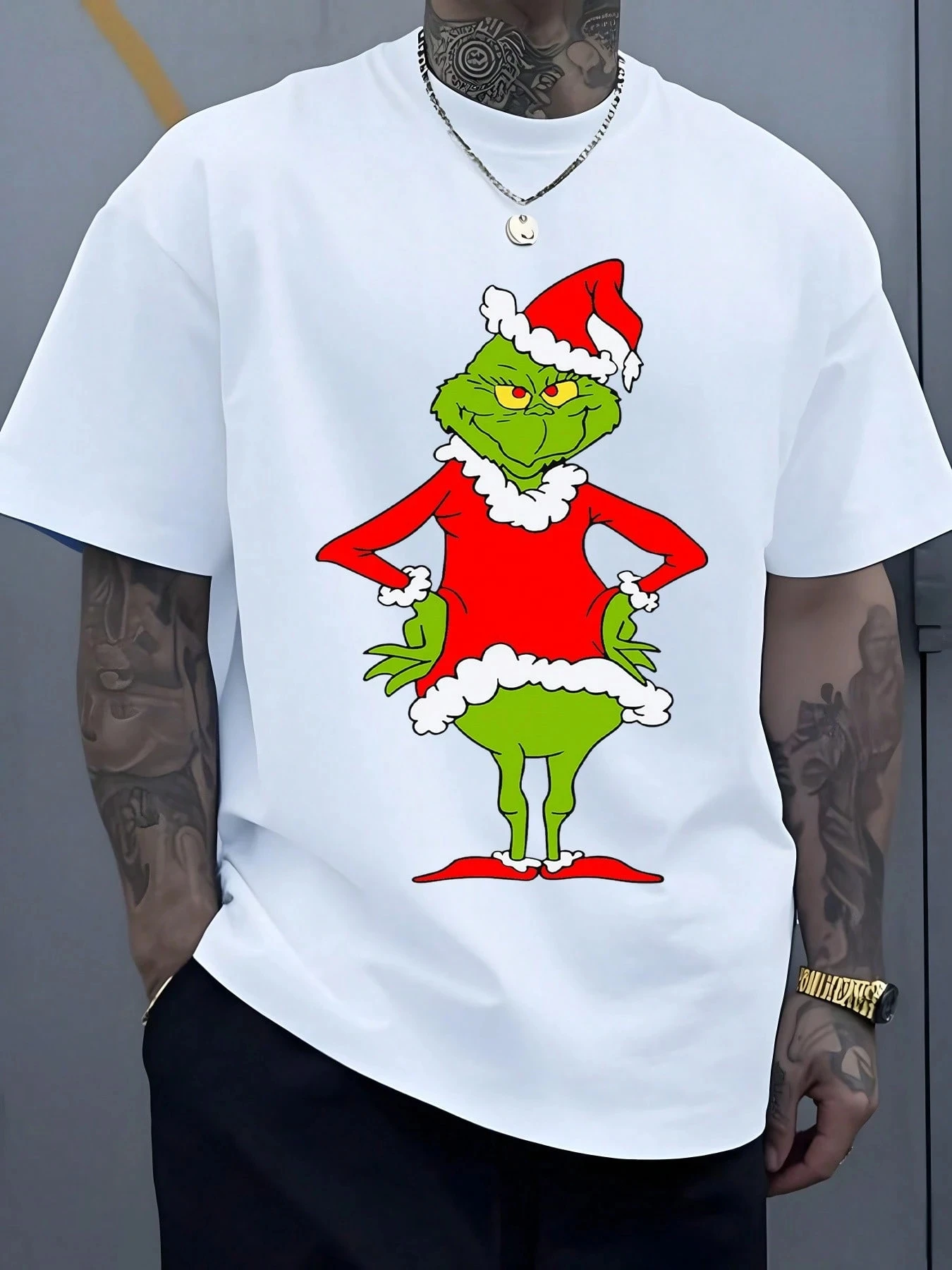 

Мужская веселая зеленая футболка с красным нарядным Санта-Клауса, принесимая праздничная озорная и праздничный дух, хлопковая мужская футболка с рисунком, футболки
