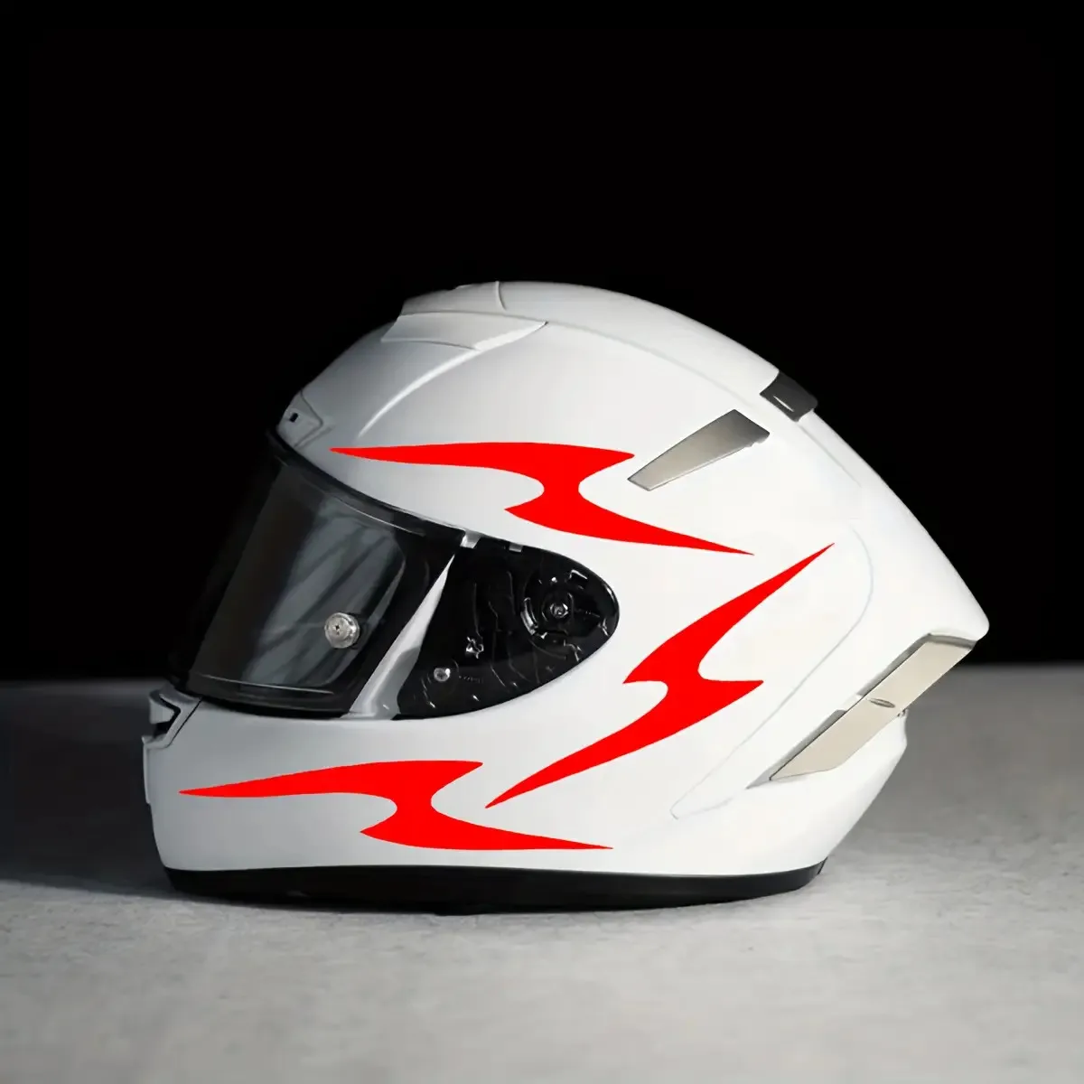 1 Juego de pegatinas de vinilo con diseño dinámico elegante rojo y negro para casco, decoración artesanal de coche (pegatinas decorativas de estilo llama/delgado)