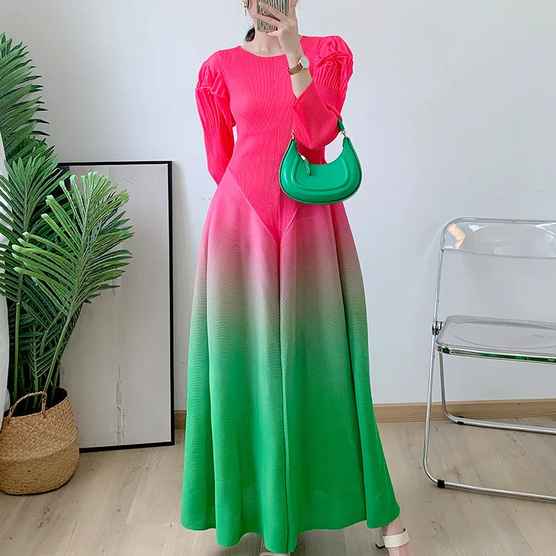 

Women's Elegant Pleated Gradient Stretch Dress Vintage Western Style High Crew Neck Long Length-for Summer Plus Size Fashion