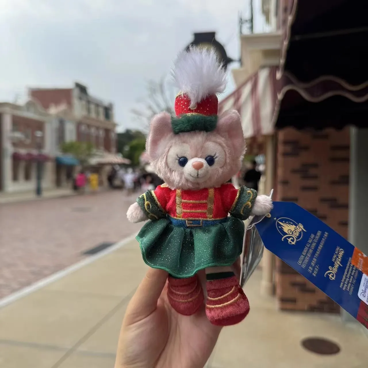 Hong Kong Disneyland 2024 Christmas Cute Cartoon Plushie Keychain - A Perfect Gift, Souvenir, or Birthday Present for Girls