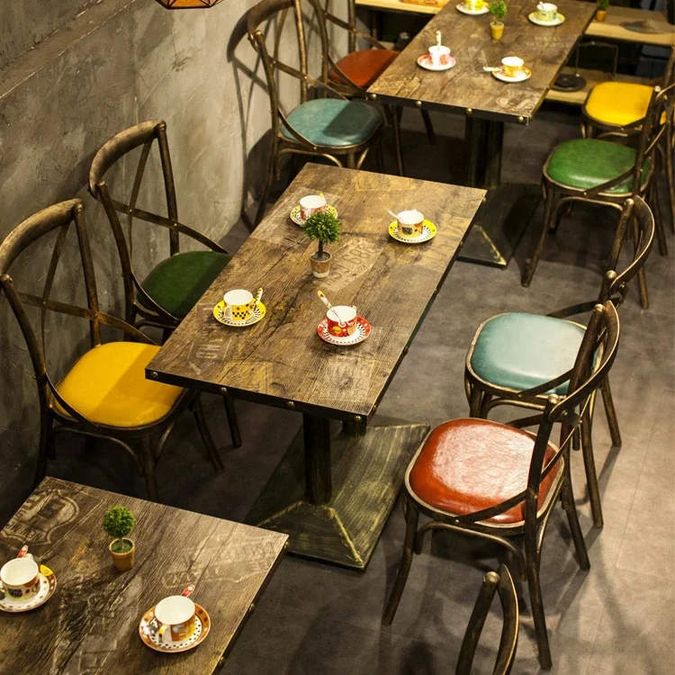 

A Cafe dining table and chairs metal frame catering industry retro dining table and chairs