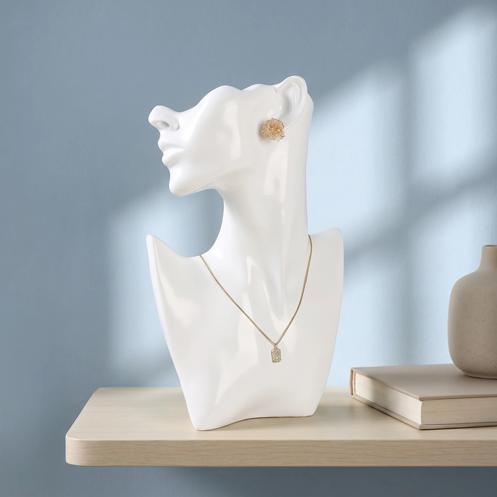 Jewelry Display Bust Sculpted Necklace Display Bust Mannequin Head with Shoulders Modern Long-Lasting for Jewelers