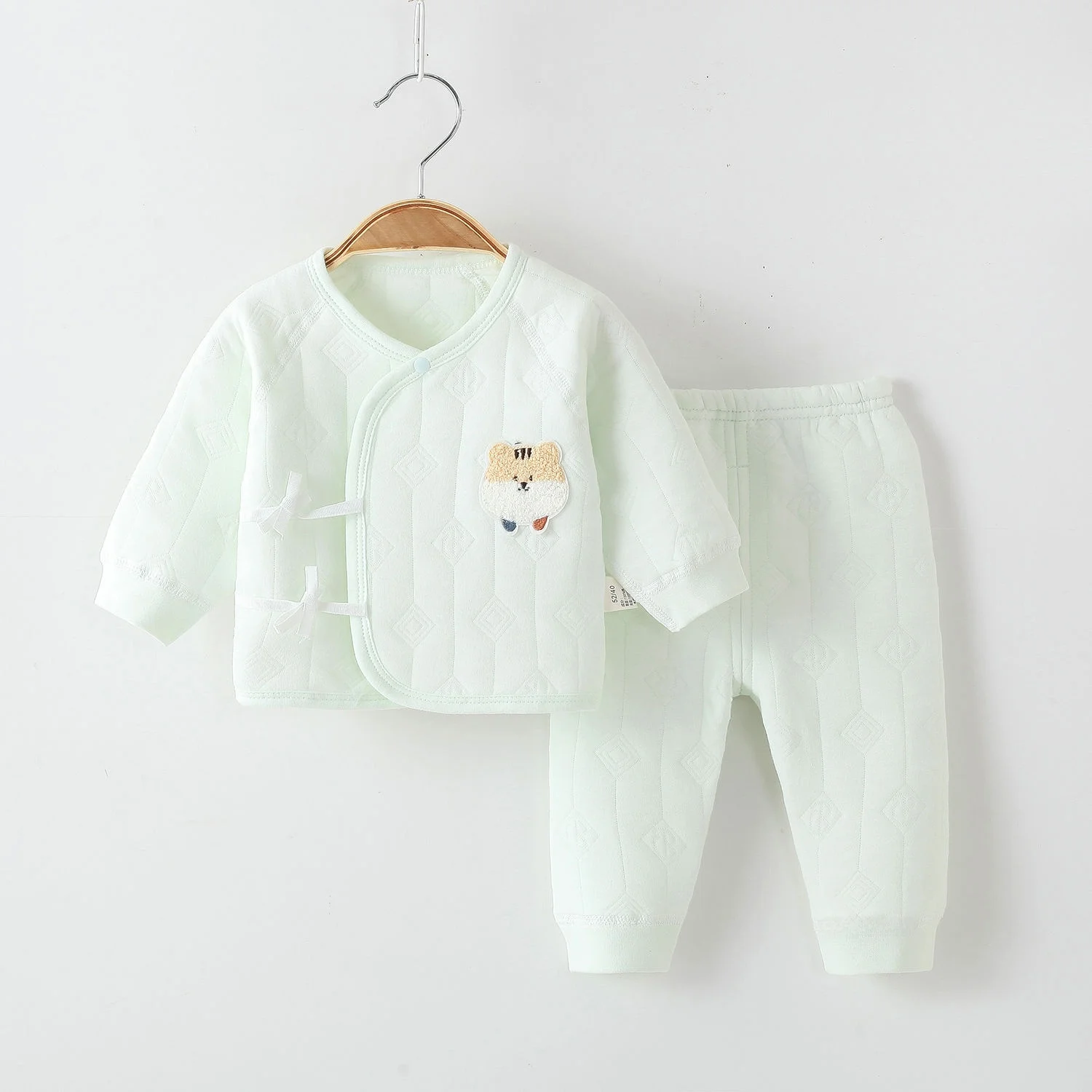 

Комплект термобелья из чистого хлопка для новорожденных: футболка и штаны, весна-осень-зима, две части