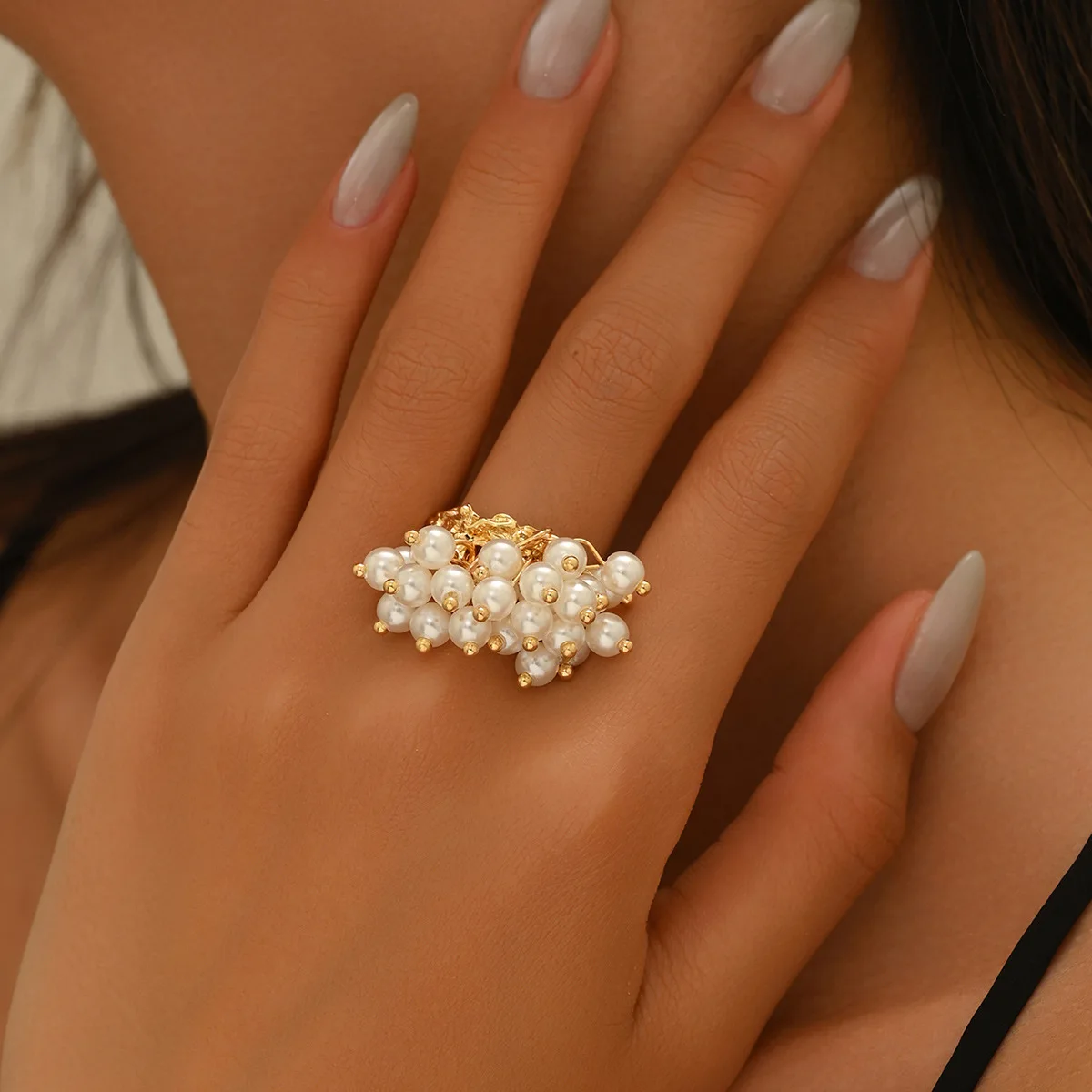 2025 New Style Baroque-style women's jewelry with Geometric Openings and Pearl Inlays Irregular Rings for Women