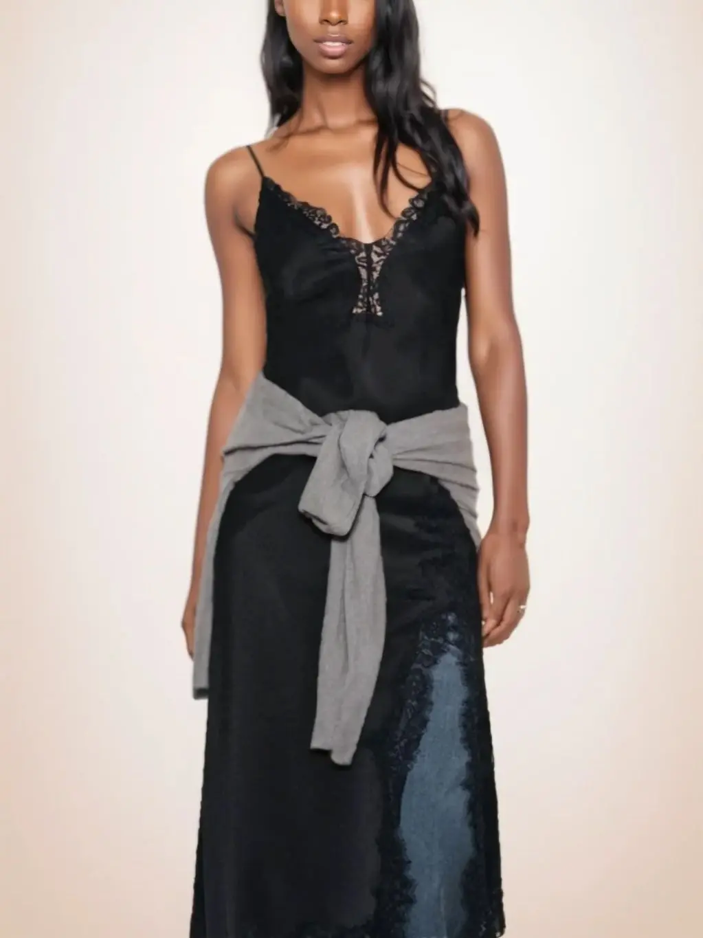 Robe à bretelles en dentelle pour femmes, tempérament polyvalent européen, Sexy, col en v, ourlet asymétrique, Robe en Satin de soie, 2025