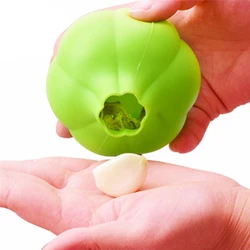 LMETJMA Magic Silicone Garlic Peeler Peel Useful Garlic Peeler Machine  Garlic Stripper Peeling Cooking Vegetable Gadgets D0013