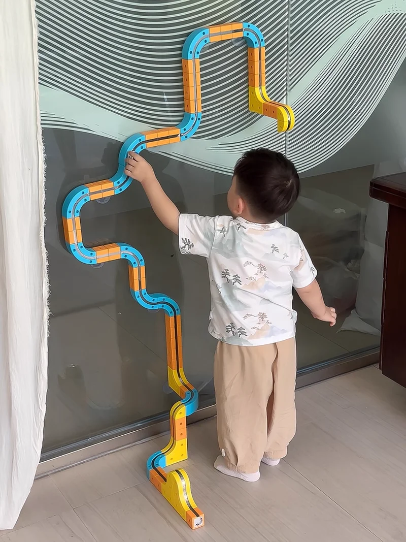 BEIJESS STEM Montessori jouet train de piste magnétique électrique pour enfants-pistes de bricolage, ensemble d'apprentissage du développement du cerveau cadeau de noël