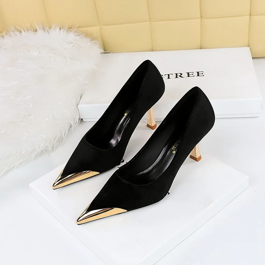 Fashionable And Sexy Nightclub Slimming Wine Cup High Heel Velvet Shallow Mouth Metal Pointed Women's Singles Shoes Women Pumps