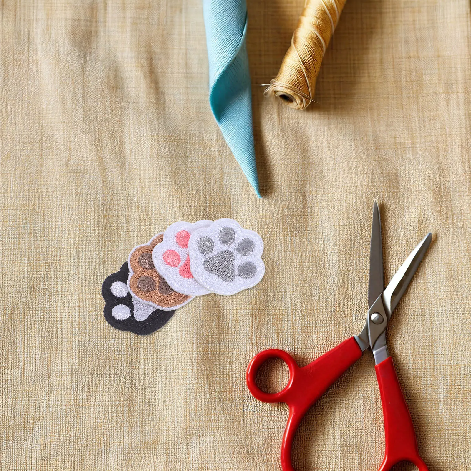 Embroidery Lovers - 16 Peças de Apliques Bordados de