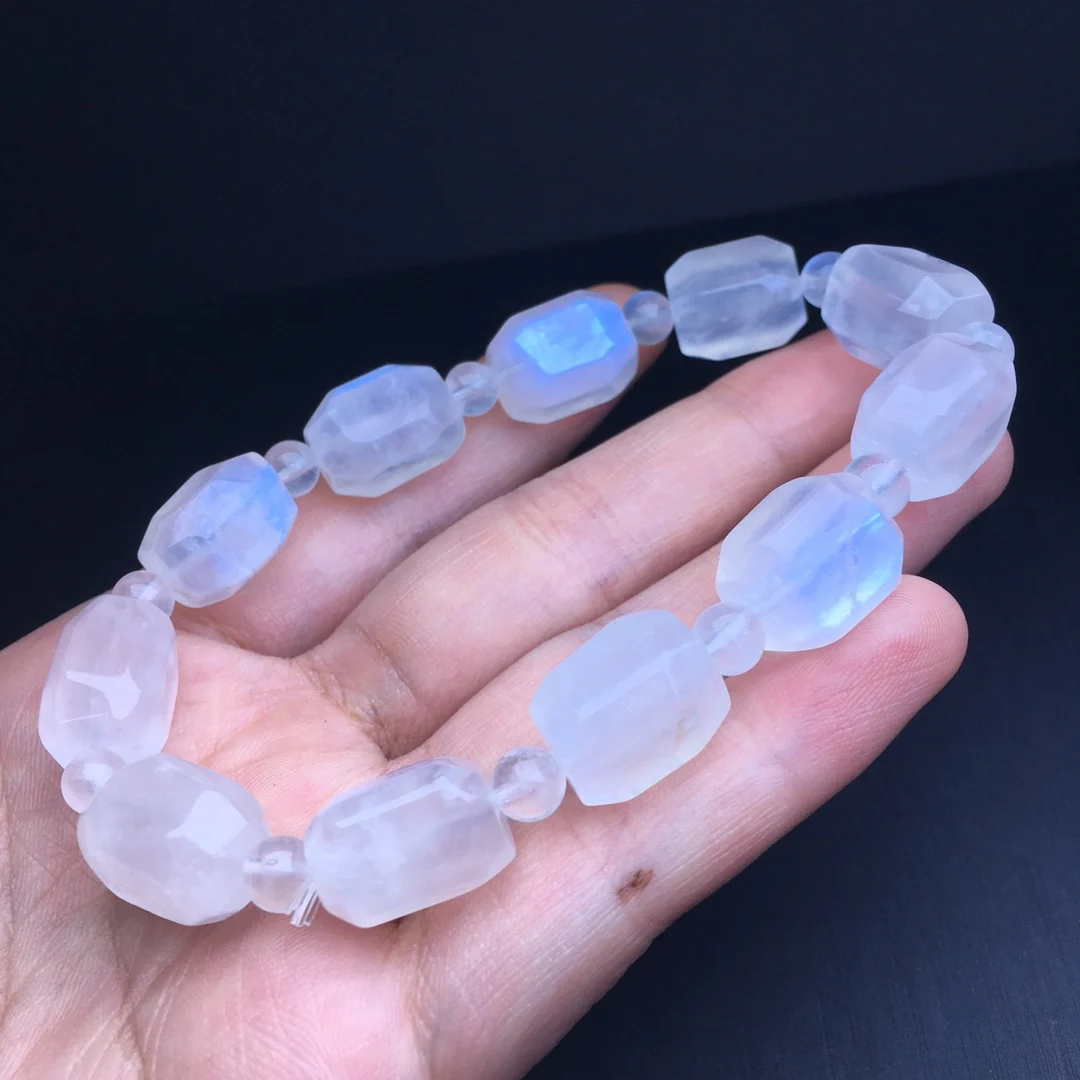 

Natural Freeform Blue Moon Stone Bracelet Couple Energy Yoga Bracelet Men Women Healing Fengshui Jewelry Gift 1pcs
