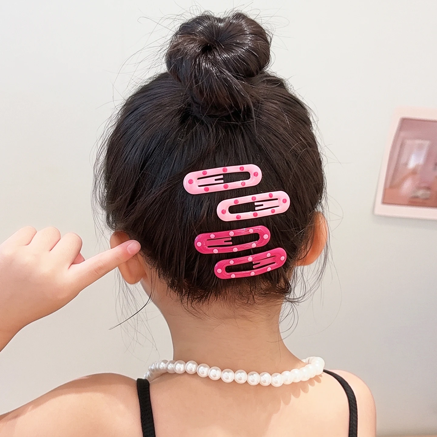 2026 Neu 4 Stück/Set Hohle Polka Dot Snap-Haarspangen für Frauen und Mädchen, Koreanische Bonbonfarben BB-Haarspangen, Modische Kinder-Haarspangen – Detail 1