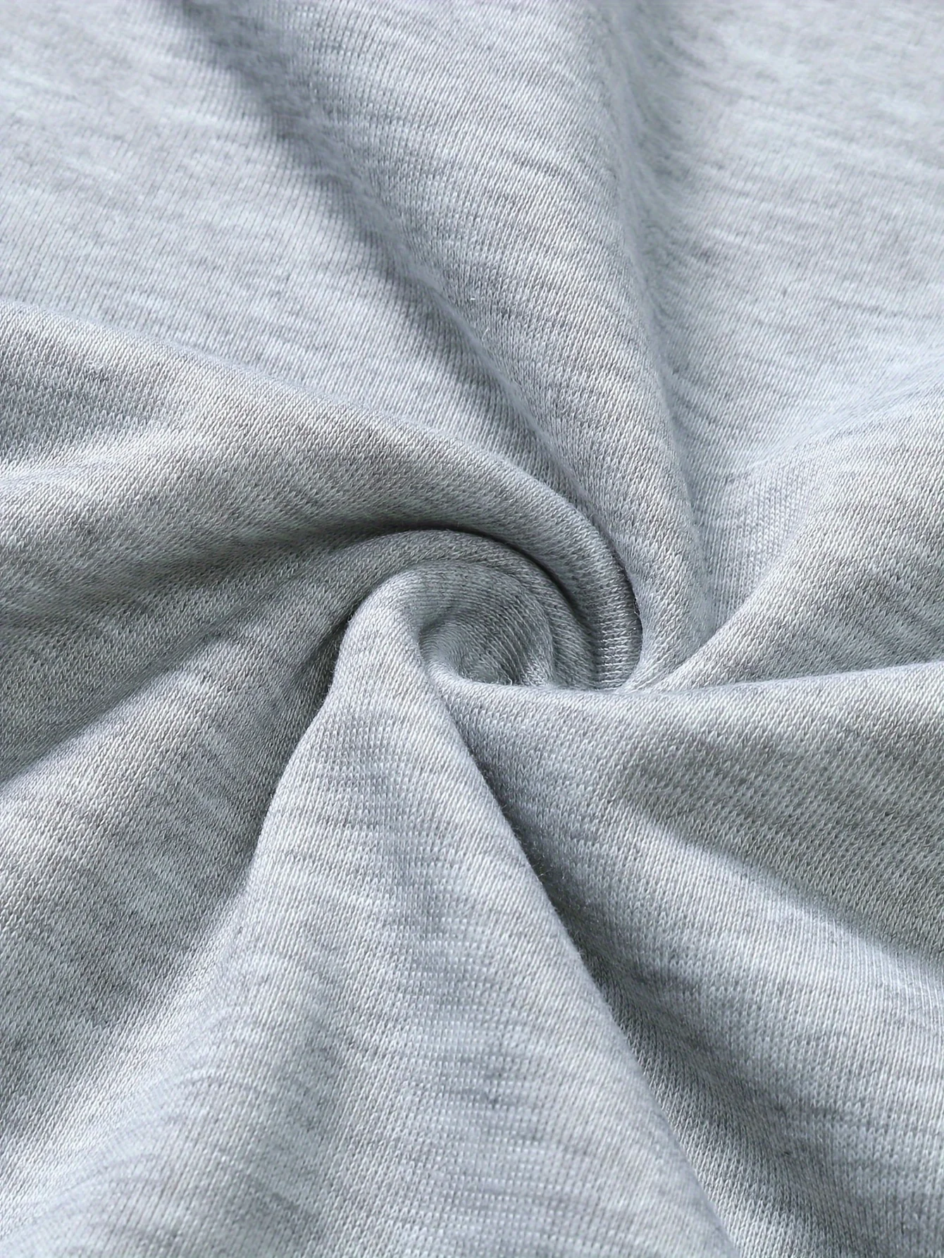 سويت شيرت رجالي برسومات متدرجة باللونين الأخضر والأسود مستوحى من الطراز القديم - طباعة على الوجهين 250 جرام، أكمام طويلة