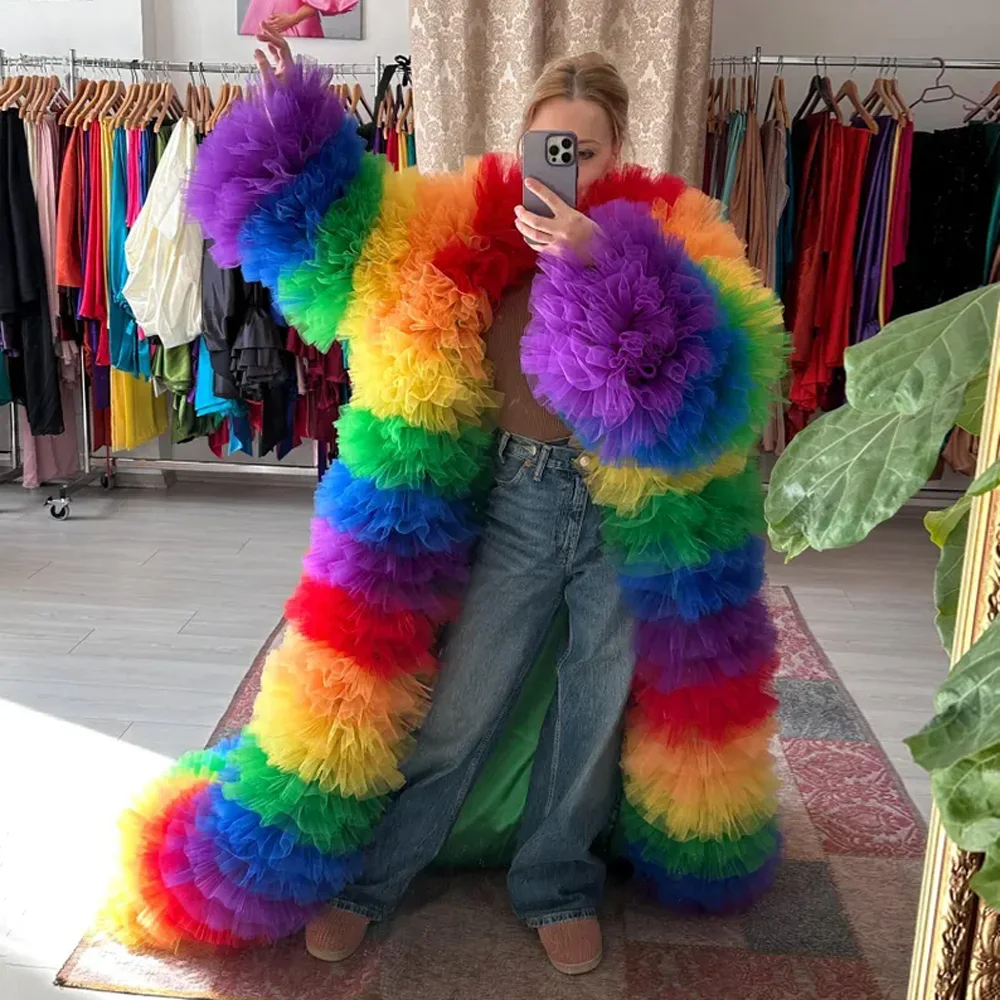 Exuberante arco-íris colorido tule jaquetas longas mulheres babados malha mangas inchadas arco-íris cor casaco festa quimono robes jaqueta em camadas