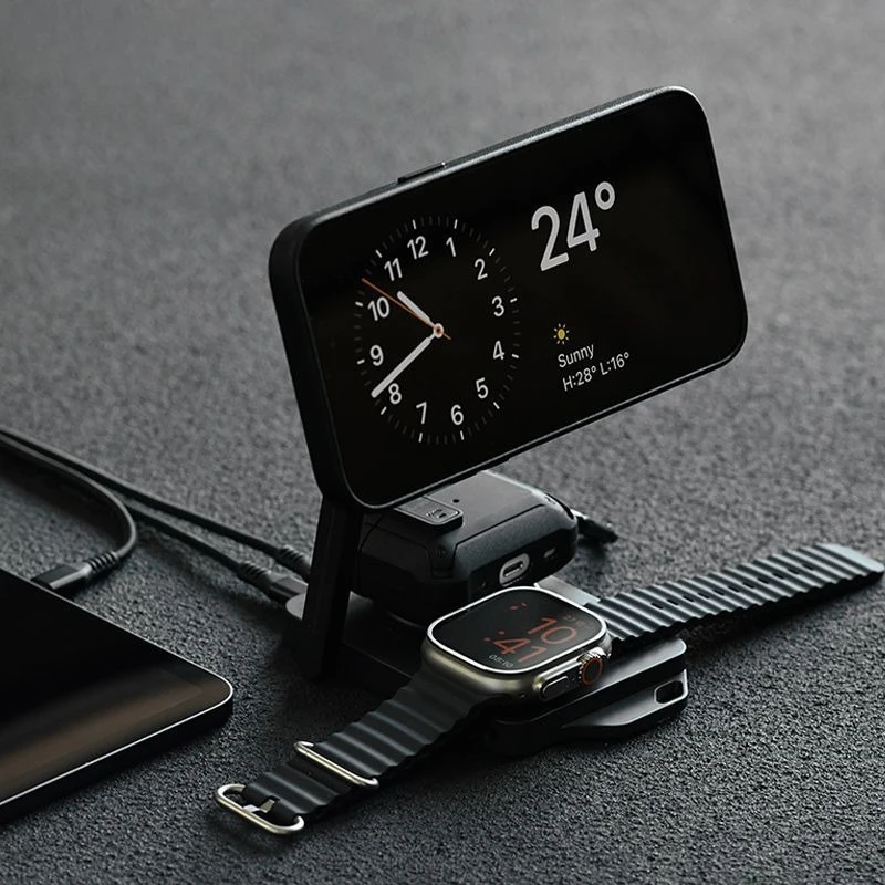 

Folding wireless charger 4 in 1 is suitable for charging magnetic suction bracket