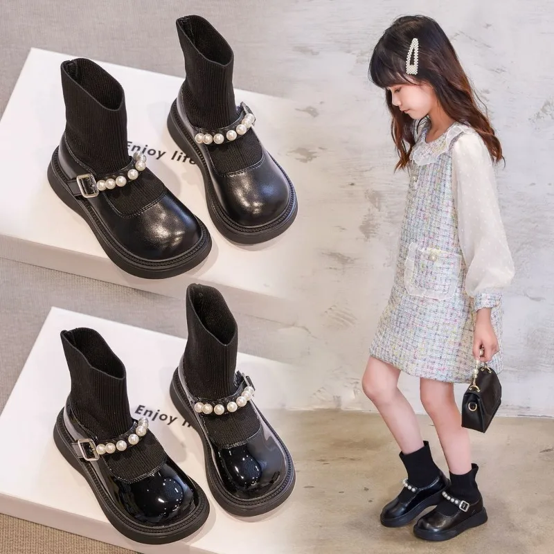 부츠 Kids Patent Leather Boots Pearl Knitted Girls Shoes Fashion Soft Sole Princess Boots Black Breathable Children Socks Boots