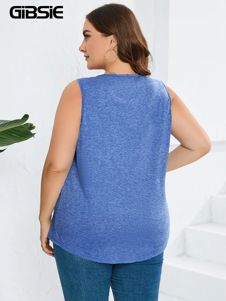 GIBSIE Plus Size kwadratowy dekolt z przodu jednolity Tank Top kobiet w stylu Casual, letnia moda luźne podstawowe topy bez rękawów dla kobiet 2023