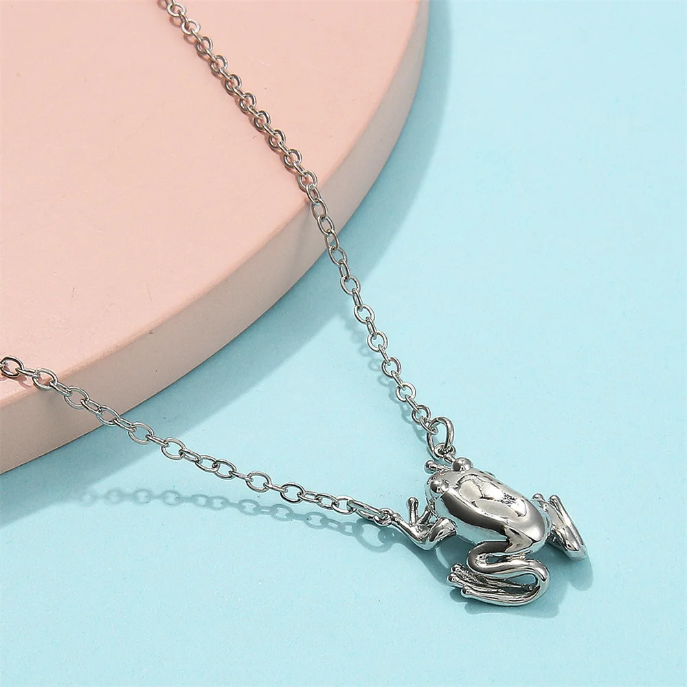 Adjustable Frog Pendant Necklace for Women Bling Metal Geometric Vintage  Choker Cute Animals New Design Jewelry Accessories