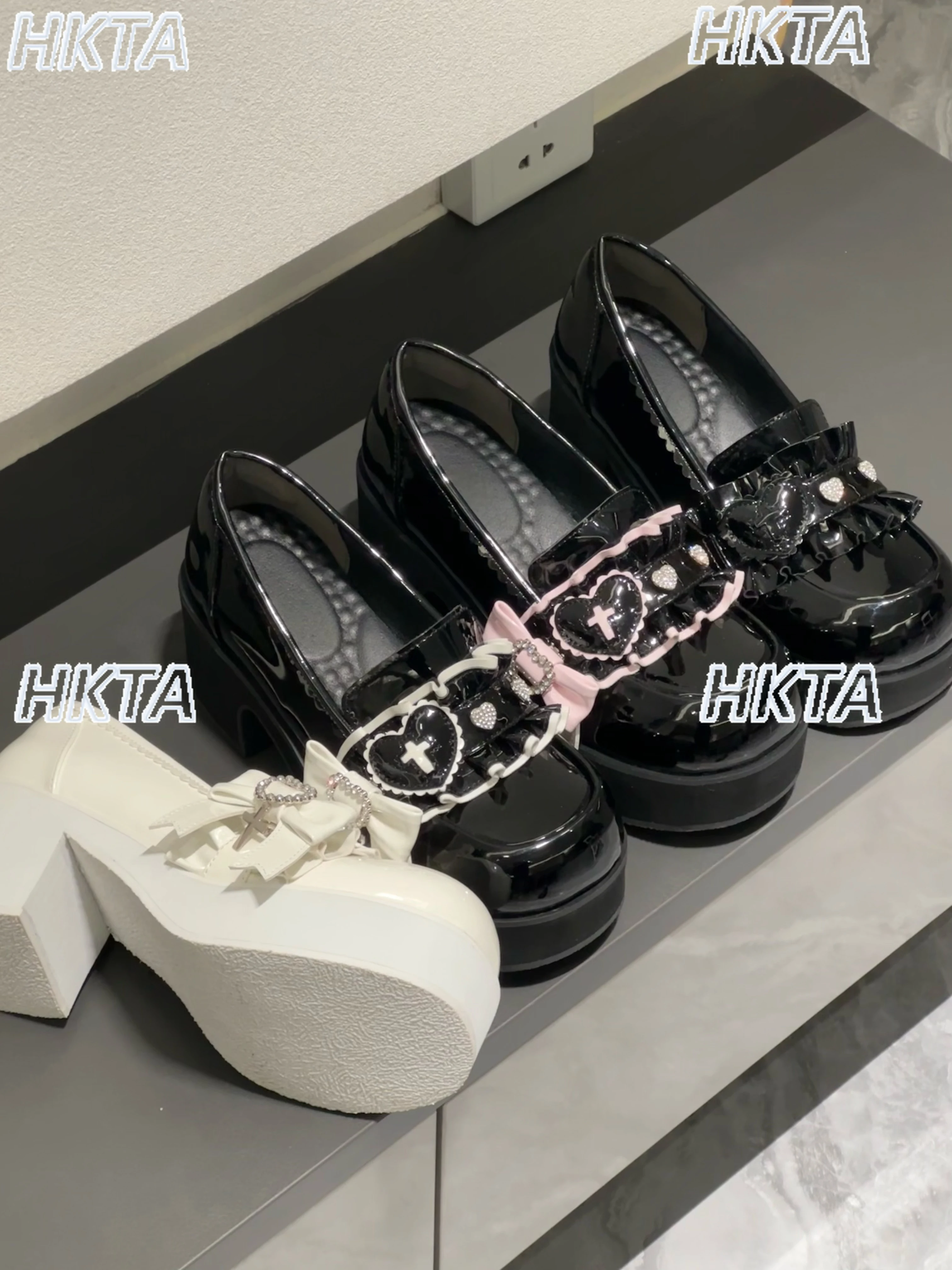 

Japanese Lolita Thick Soled Thick Heel Versatile Black Shoes Women 2026 Spring New Sweet Bow Pleated Round Head High Heel Pumps