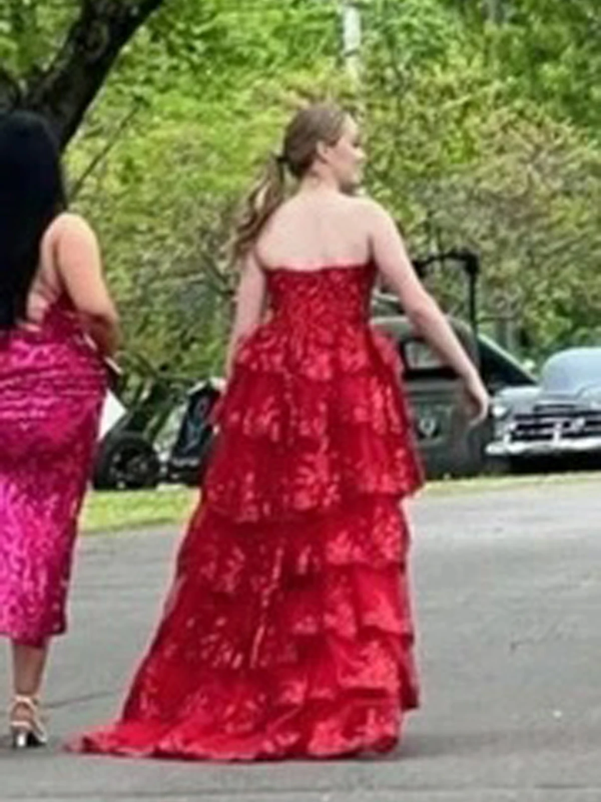 فساتين حفلة موسيقية رائعة باللون الأزرق الفاتح مزينة بالدانتيل بدون حمالات بدون ظهر فساتين حفلات حمراء لحفلات العودة للوطن للفتيات