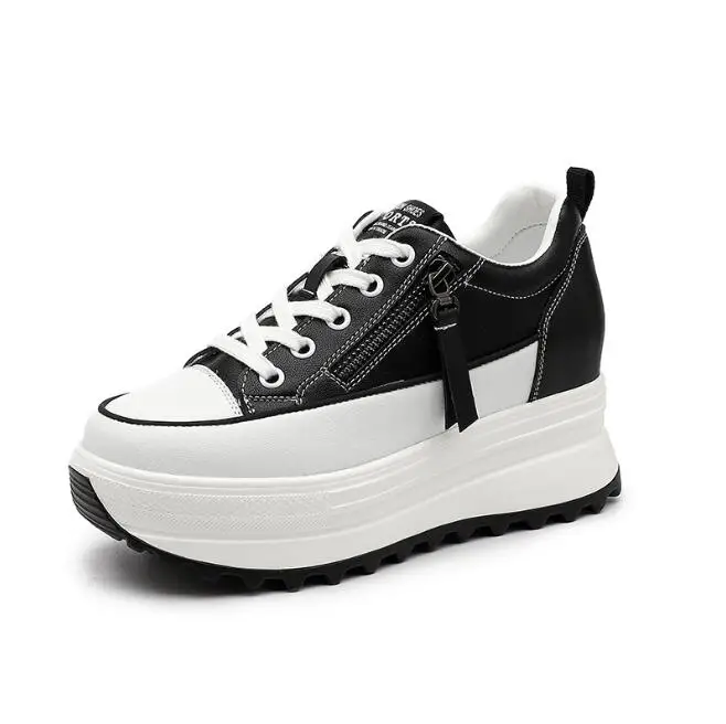 2024 nuove scarpe da ginnastica alla moda con zeppa con plateau da donna in vera pelle scarpe stringate vulcanizzate sneakers robuste da donna