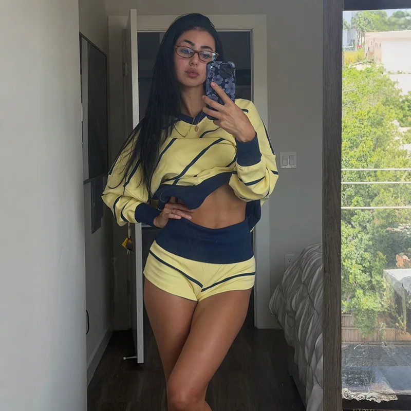 Women Trend Stripes Print Casual 2 Piece Set V Neck Full Sleeve Pullover Sweatshirts Tops + Shorts Loose Casual Streetwear Suits