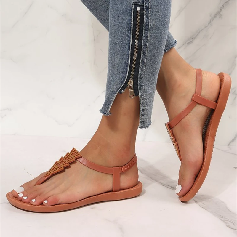 2024 New Fashion Summer Beach Shoes Outerwear Herringbone Flip-flops Roman Flat Sandals for Women Shoes for Women