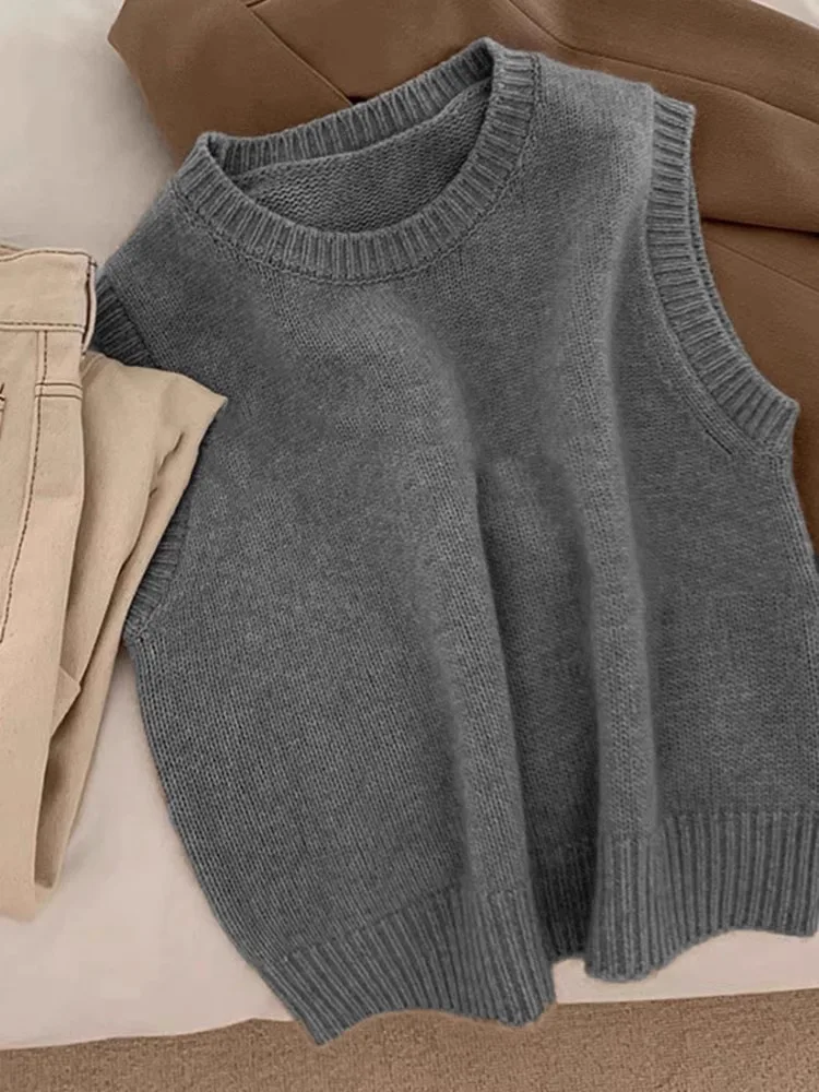 Elegant Grey Knitted Vest Top Women's Short Sleeveless Sweater Shoulder Pad Autumn Winter Fashion Commute Style round Neck