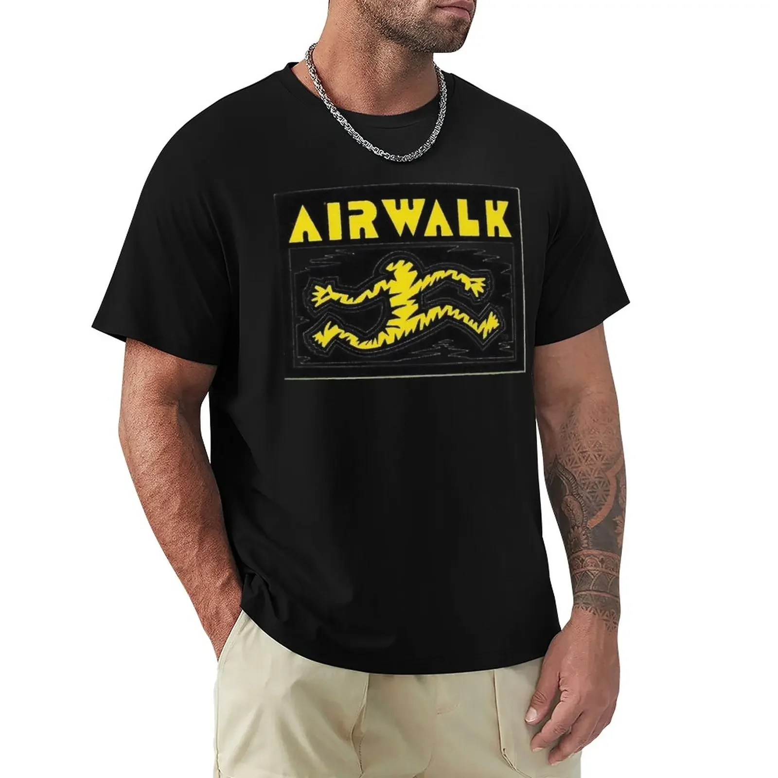 

Laufender Mann, Airwalk Schuhe Skateboard Design. Classic T-Shirt graphics oversizeds black t shirts for men