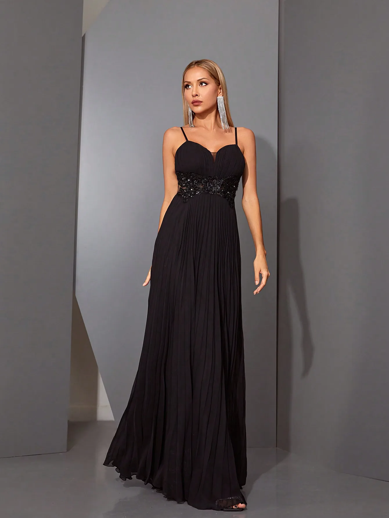 Mgiacy V-neck one-shoulder midriff-cut see-through three-dimensional bead-studded appliquéd summer chiffon full-length dress