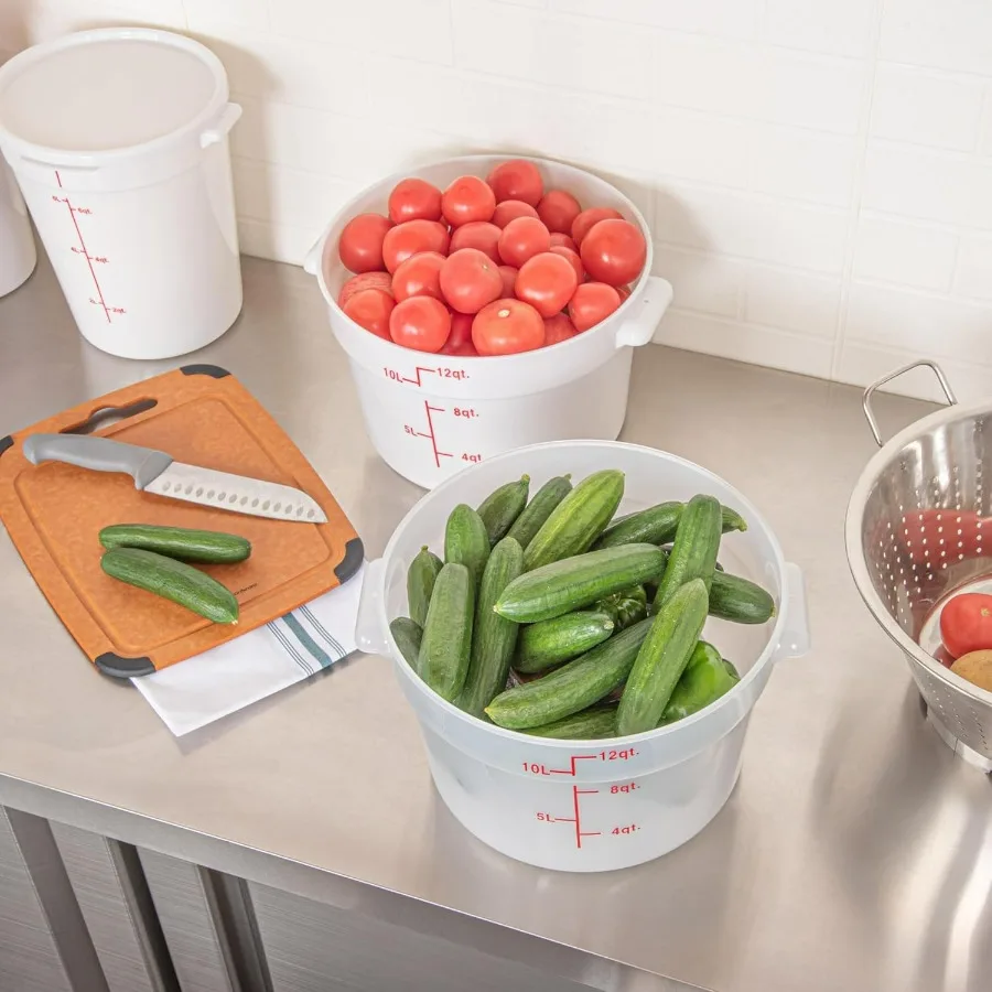 حاويات تخزين المواد الغذائية سعة 12 لترًا من RestaurantwareMet Lux و10 أغطية حاويات تخزين شفافة تباع بشكل منفصل علامة حجم أحمر