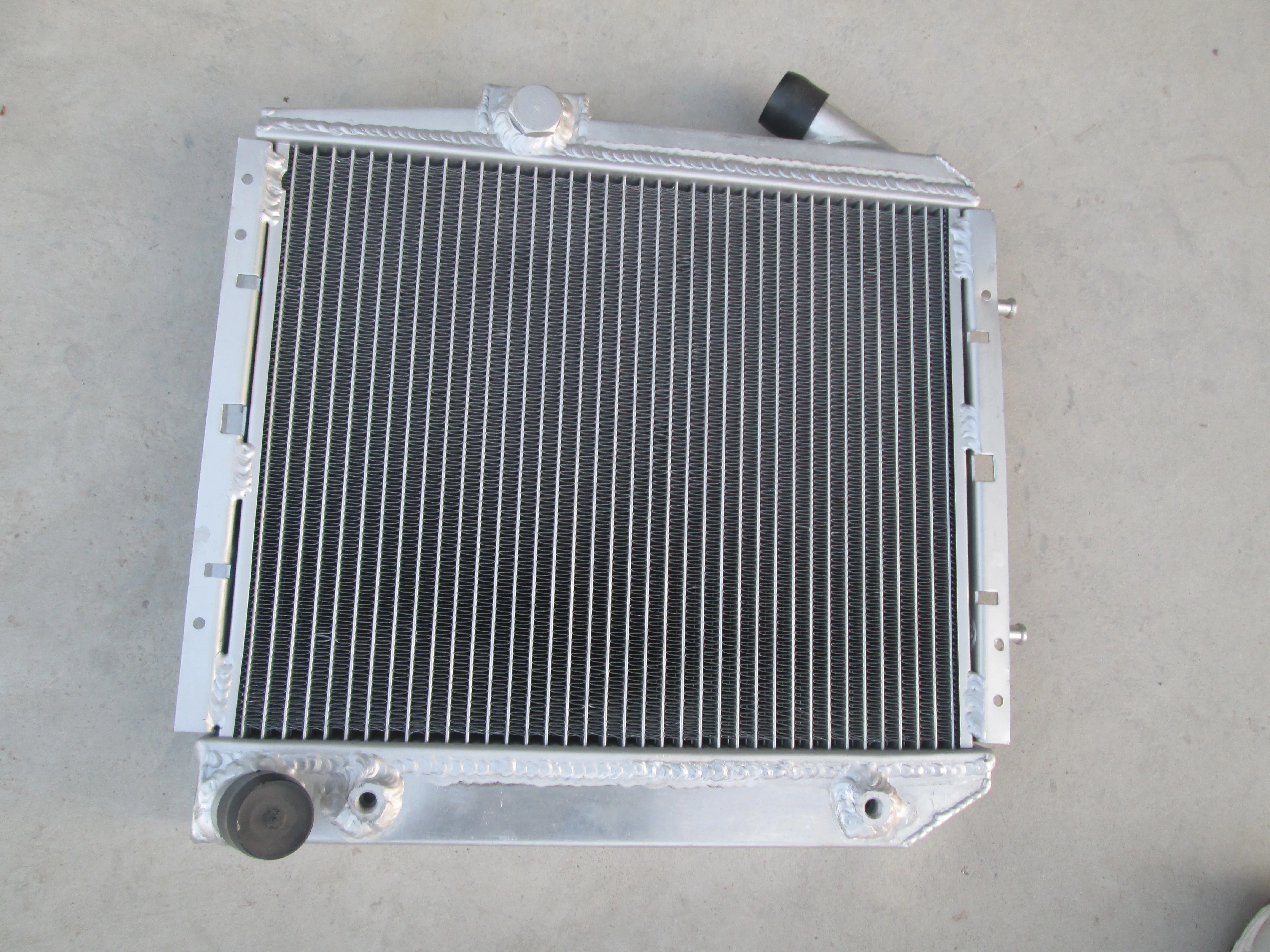 

42MM ALUMINUM ALLOY RADIATOR For RENAULT 5 SUPER 5/R5 9/11 GT TURBO AT 1985-1991 1985 1986 1987 1988 1989 1990 1991