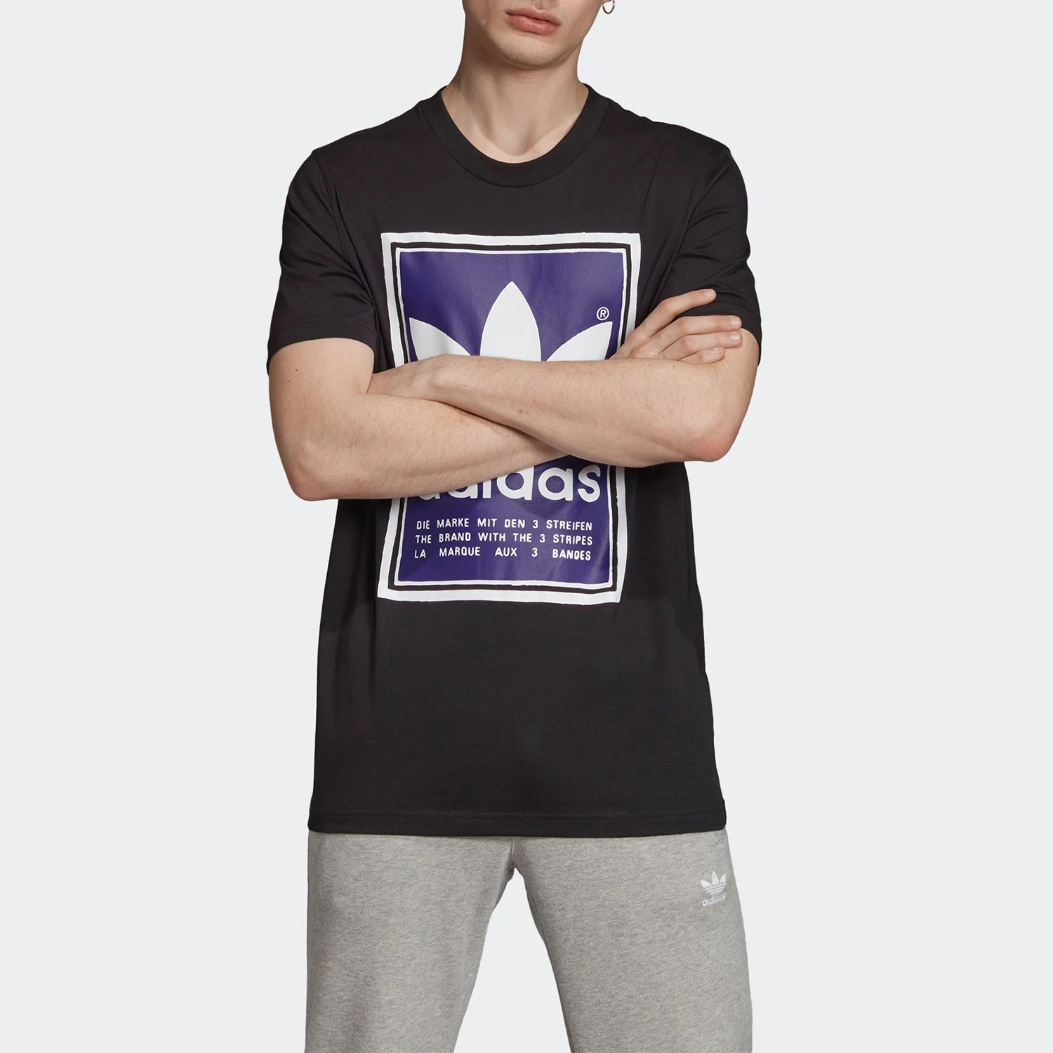 

Adidas Originals Оригинальная мужская повседневная спортивная футболка с круглым вырезом ED6936