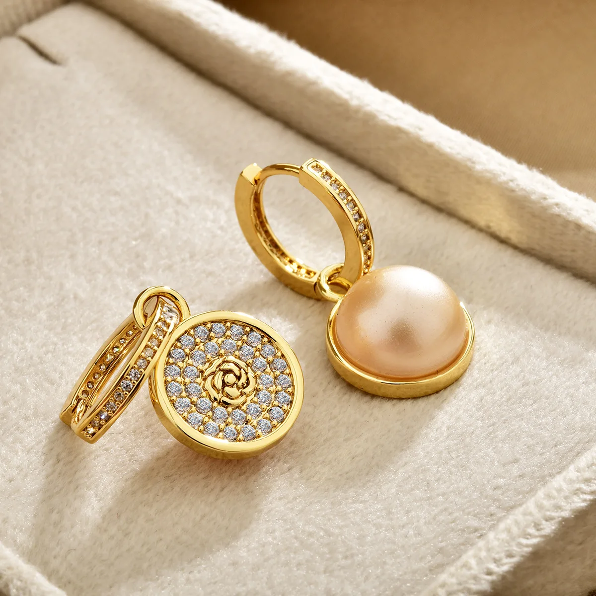 Double-sided Ear Cuffs Luxurious High-end Feel Pearl and Micro-set Zircon Earrings for Fashionable and Elegant Ear Accessories