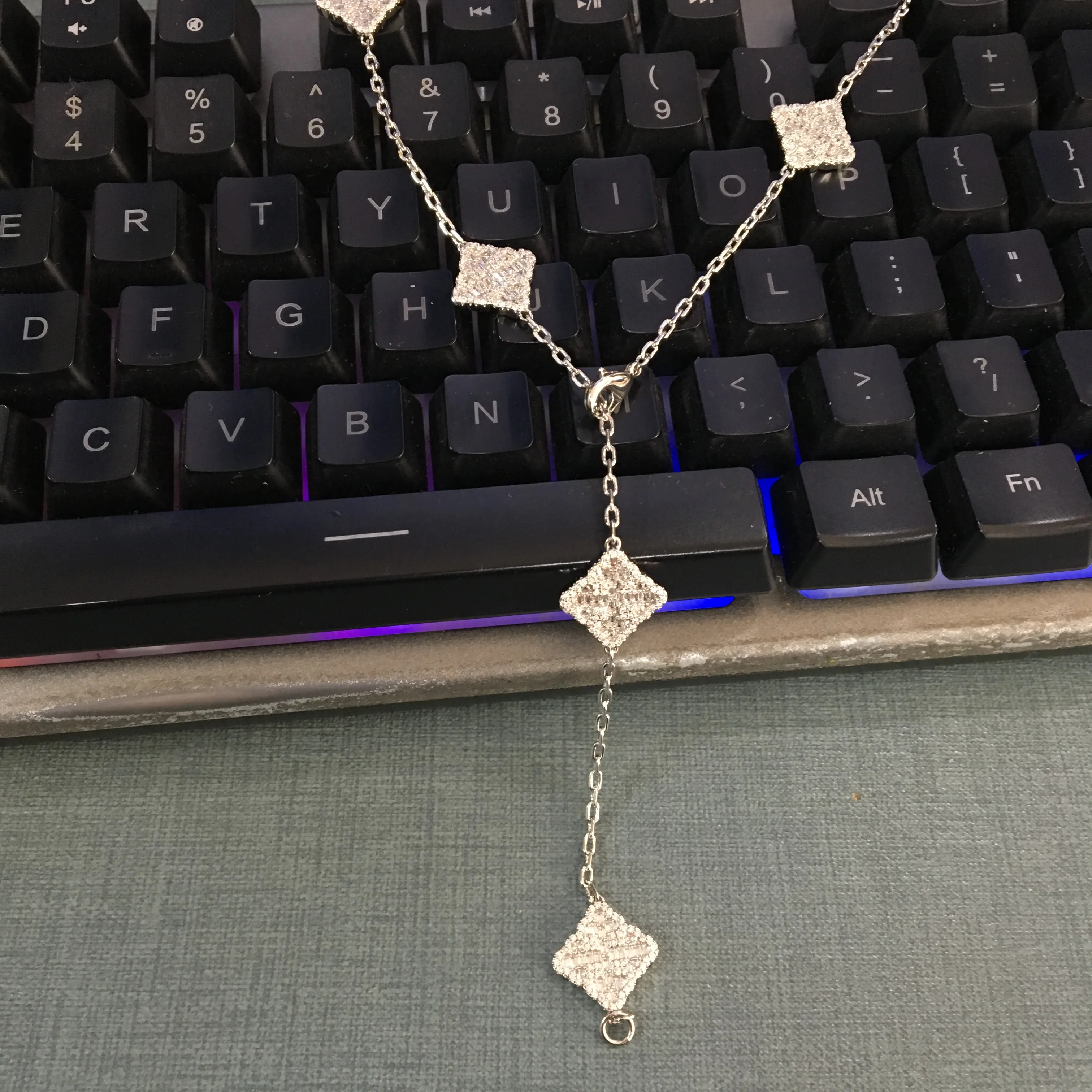 UWIN Four-leaf Clover Necklace Freely Adjustable Full Iced Out CZ Chain Fashion Luxurious Choker HipHop Jewelry