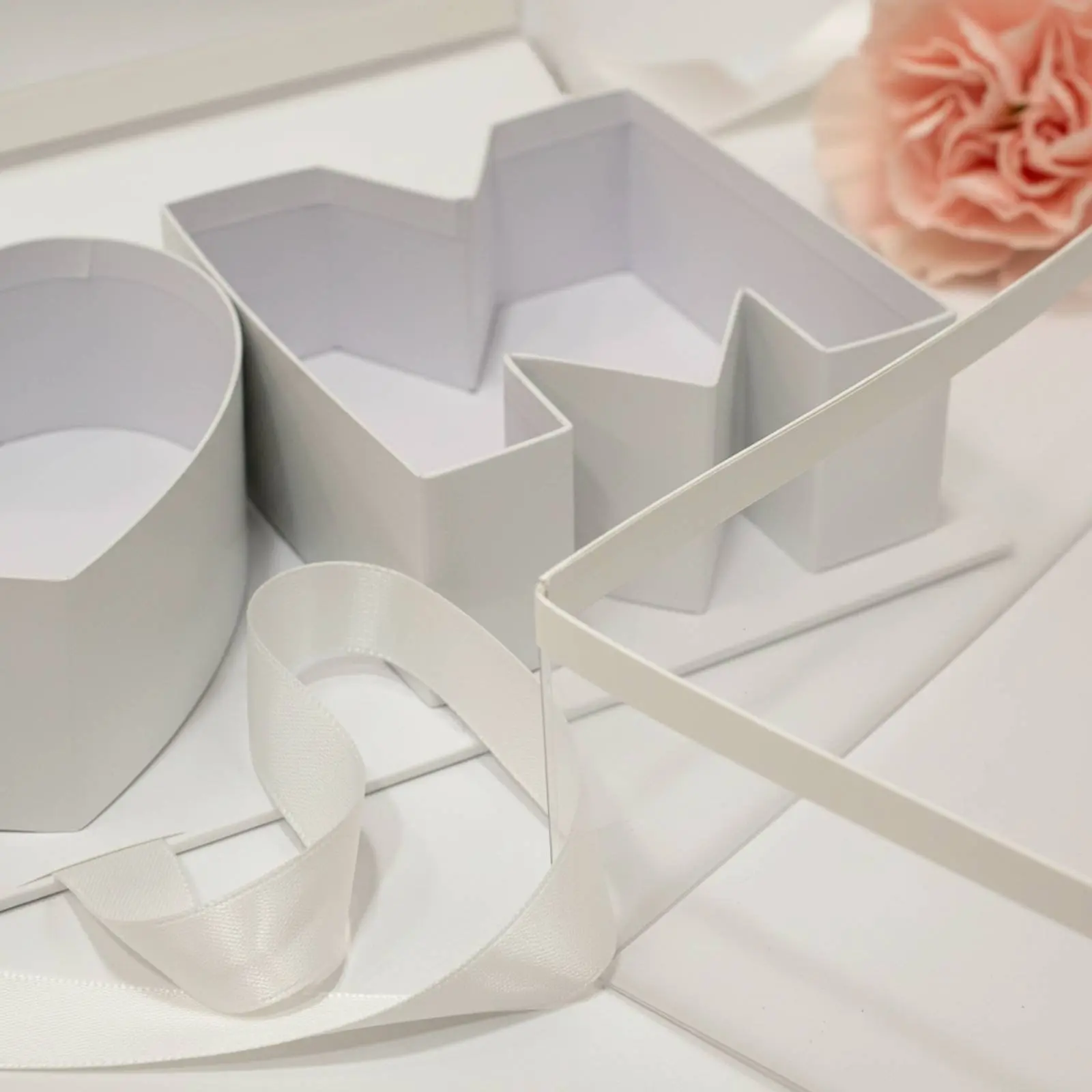 20 Pieces Window Flower Box Easy to Assemble Letter Flower Box Handle Ribbon for Mother's Day