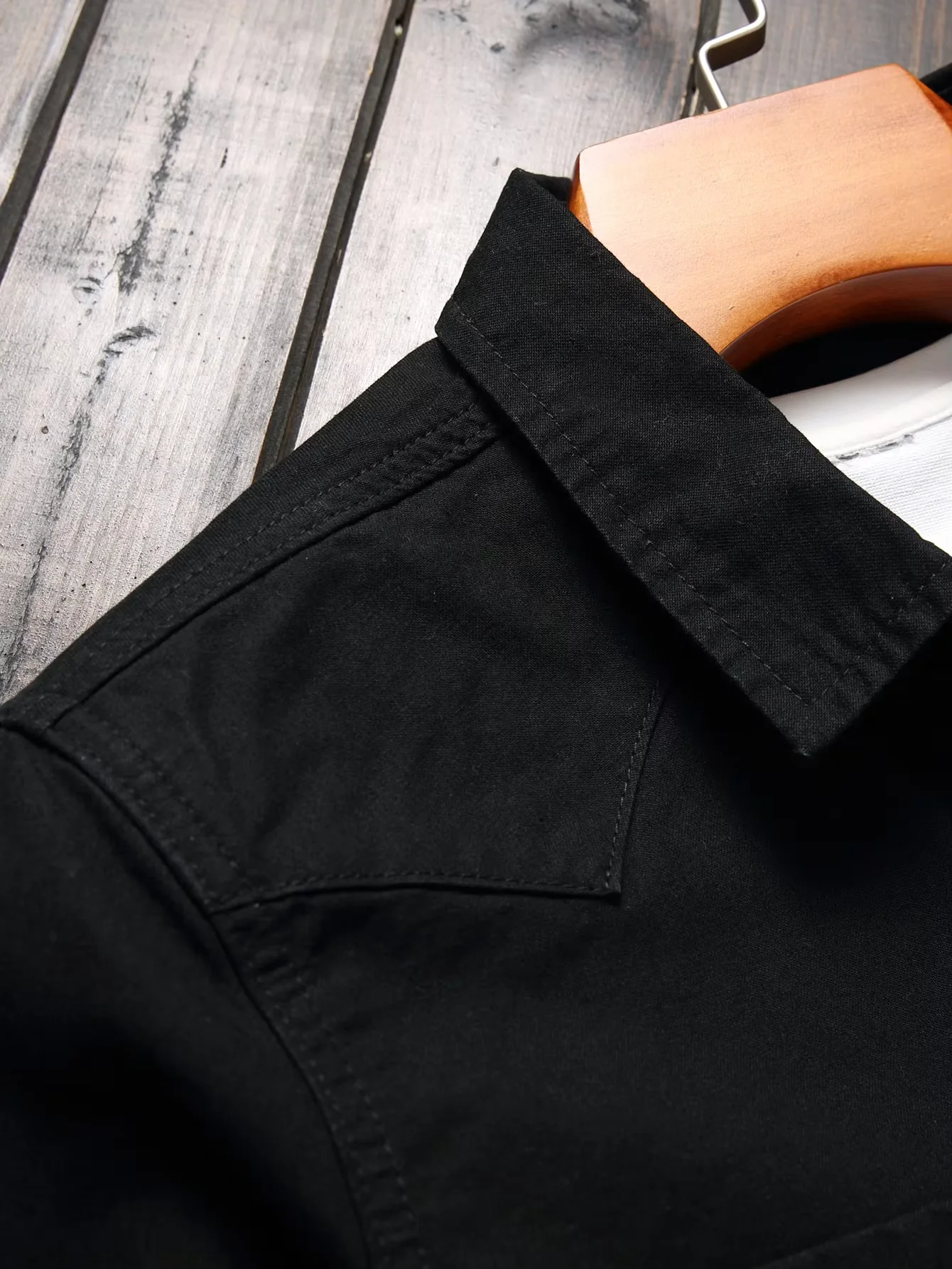 Men's Black Classic Western-Style Long Sleeve Casual Lapel Button Workwear Denim Shirt view 4