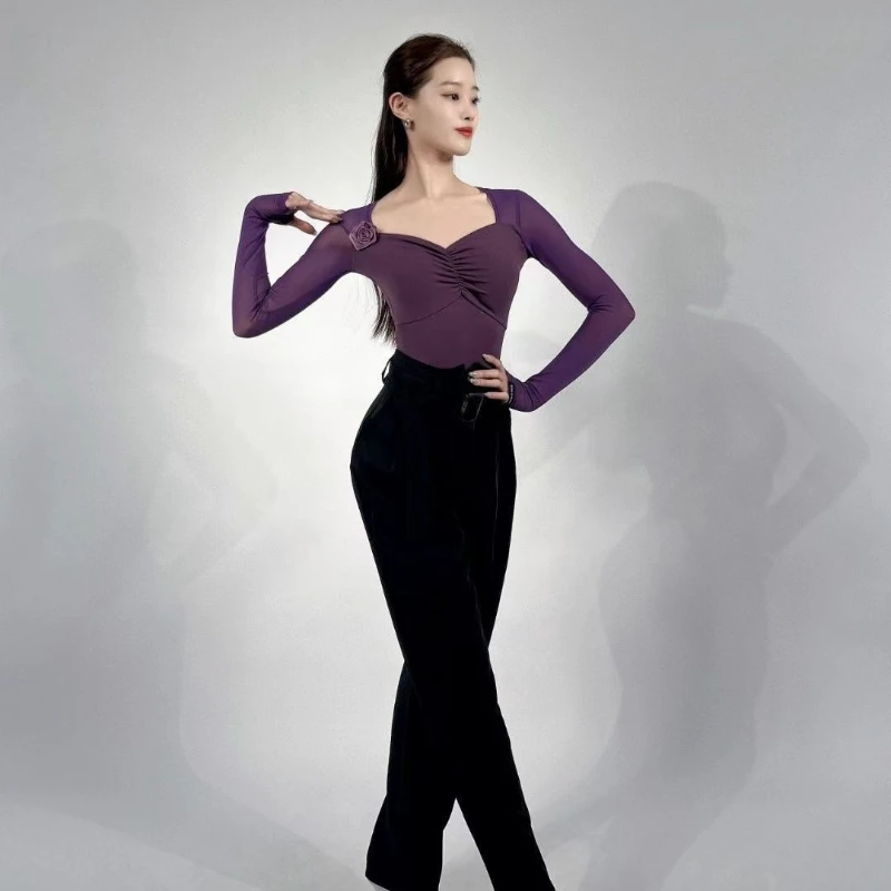 Nuova maglietta a maniche lunghe da ballo latino per donna Elegante top da ballo moderno Slim-Fit, silhouette lusinghiera Elegante abbigliamento da pratica