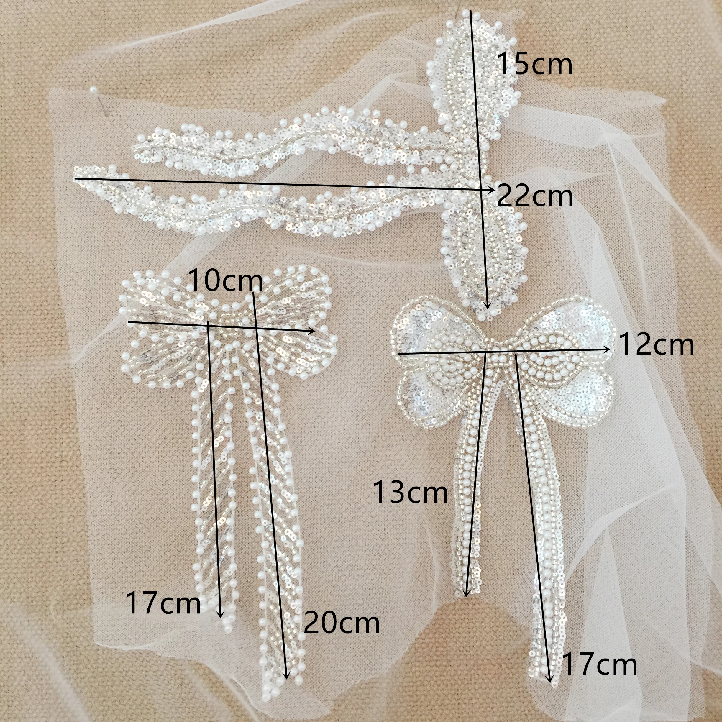 Eleganti applicazioni in pizzo a rete con fiocco in paillettes con perline, velo da sposa, design per copricapo per bambini, toppe carine, accessori