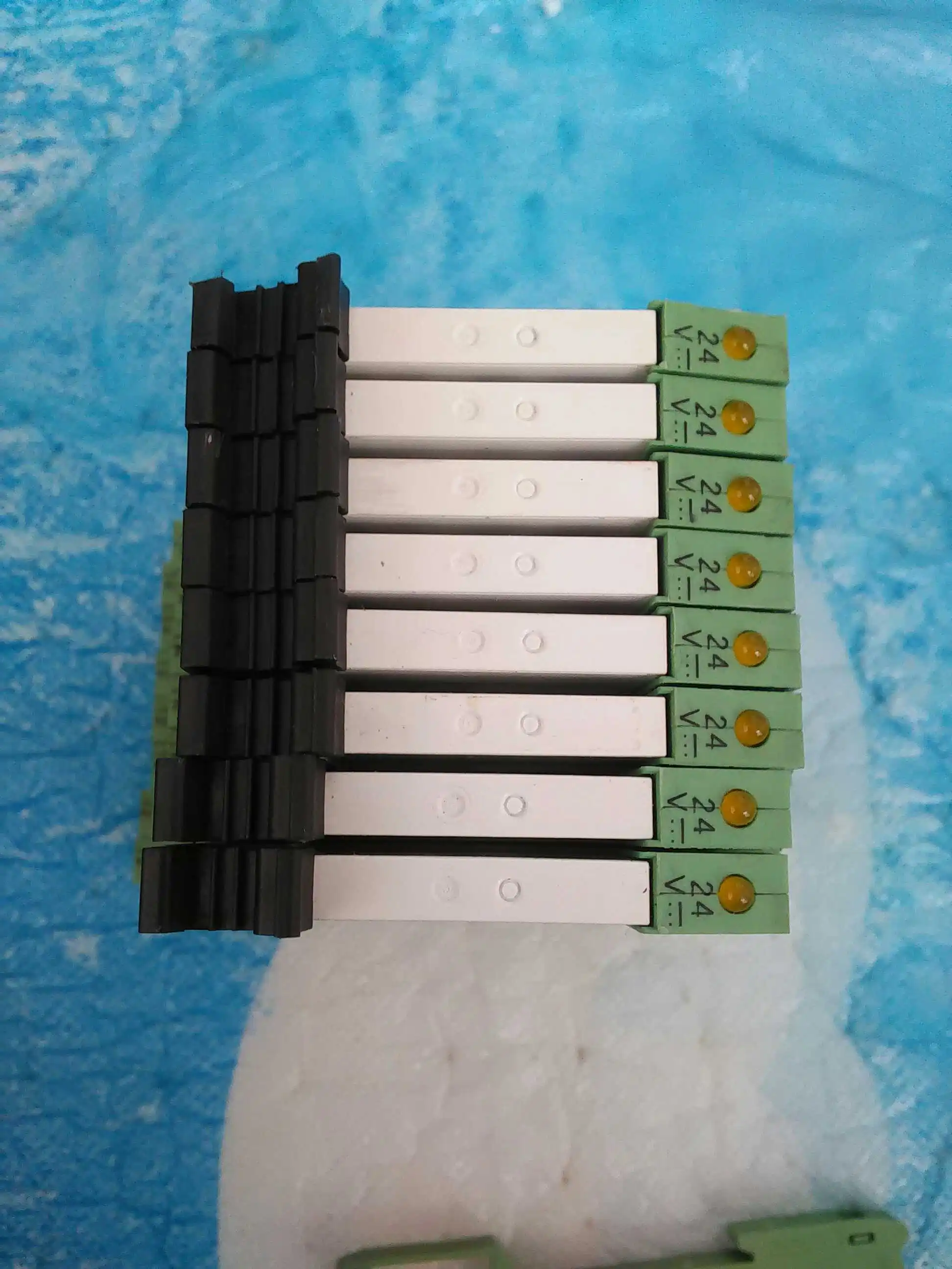 

PLC-BSC-24DC/21 N0.2961105 24VDC, 10PCS