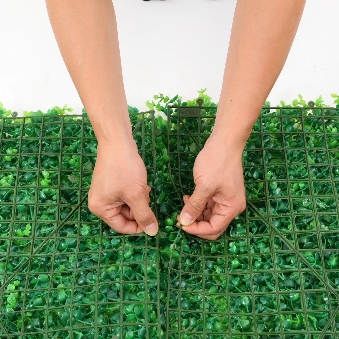 

40x60cm 12-Panel Artificial Green Wall Set ,PE Fake Plant Wall Decor For Indoor Outdoor Vertical Garden，DIY Design Raw Material