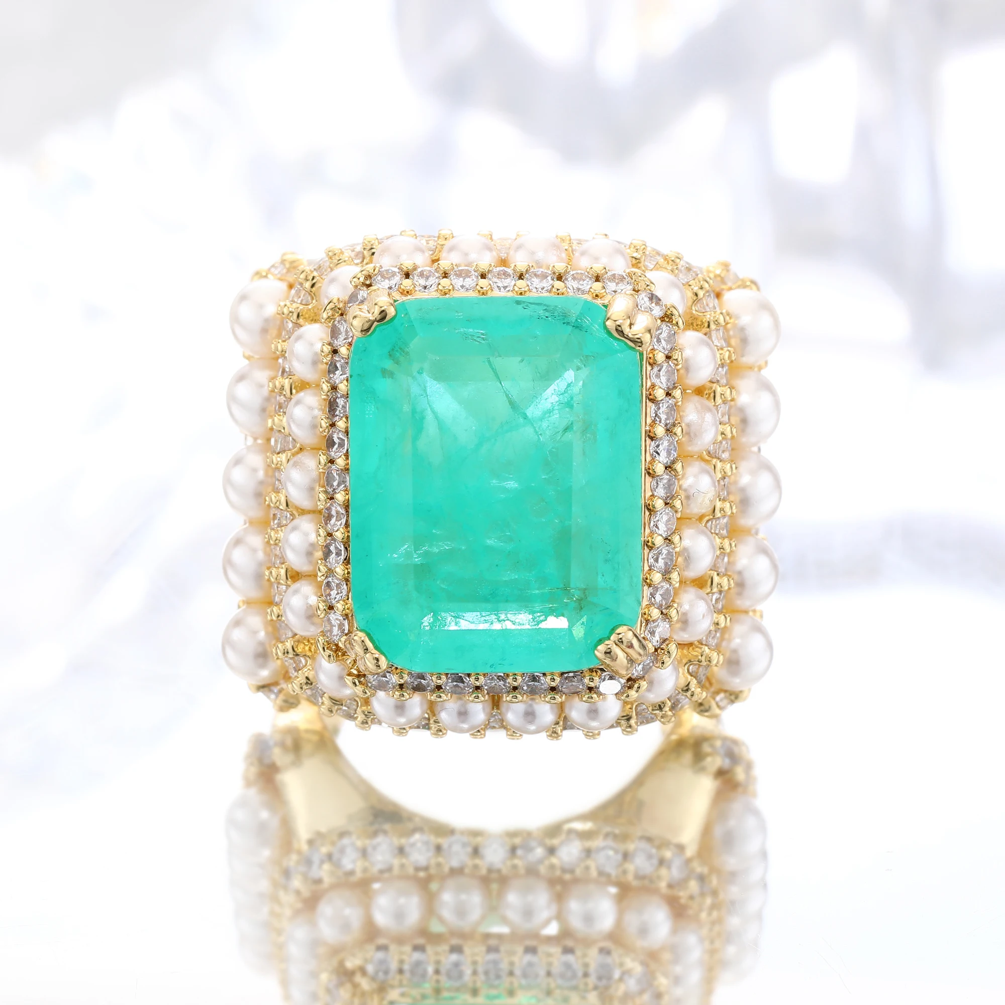 anello-da-donna-di-lusso-di-fascia-alta-da-festa-taglio-smeraldo-con-perle-anello-gioielli-da-donna-placcato-in-oro