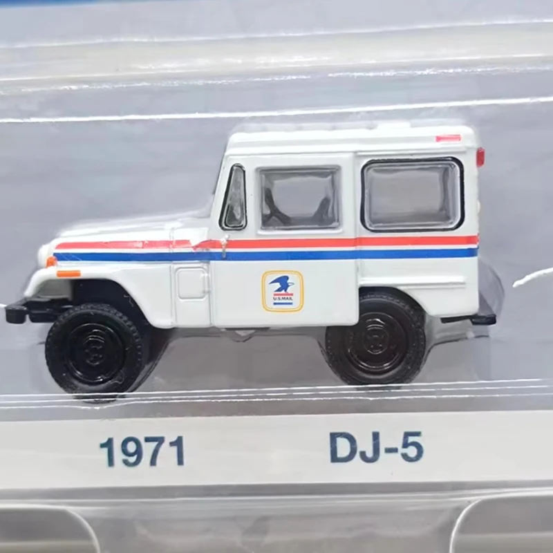 GreenLight 1:64 1971 DJ-5 Off-road Car Alloy Vintage Model White Adult Classic Collection Display Gift Souvenir