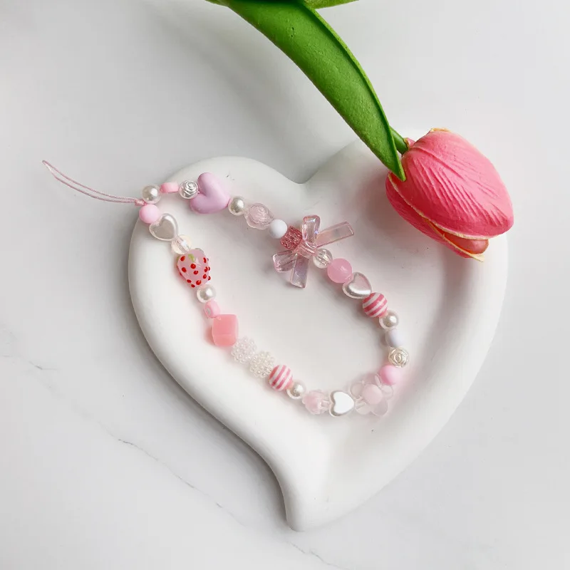 

weet Strawberry Pearl Beaded Phone Chain Pink Girlish Phone Case Lanyard Wrist Short Pendant For Women